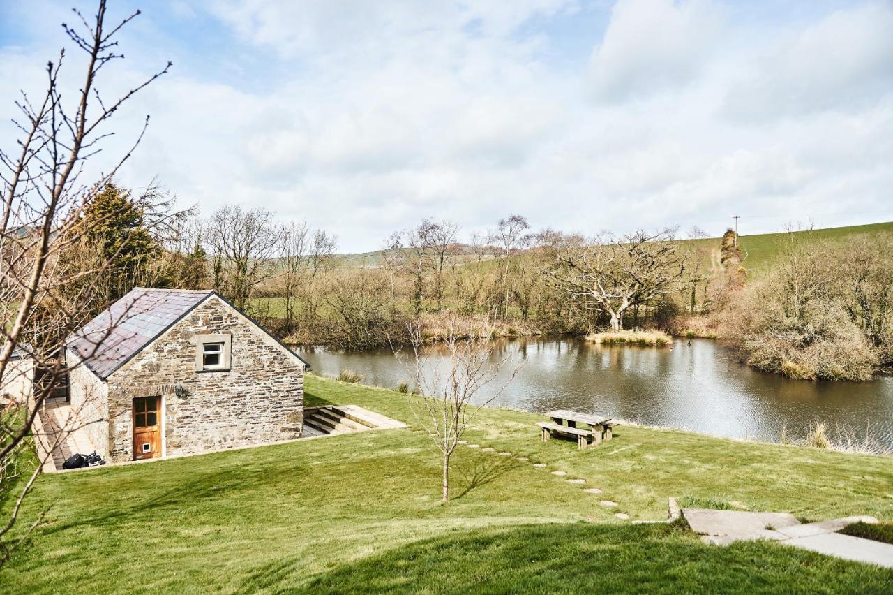 Penuwch Boathouse- Lakeside Rural Cottage Ideal For Families With Indoor Heated Pool Carmarthen Exterior foto