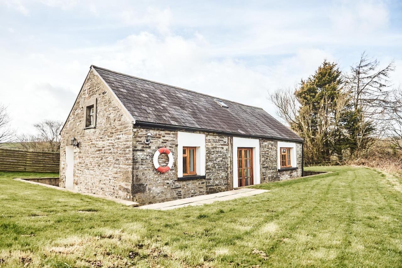 Penuwch Boathouse- Lakeside Rural Cottage Ideal For Families With Indoor Heated Pool Carmarthen Exterior foto
