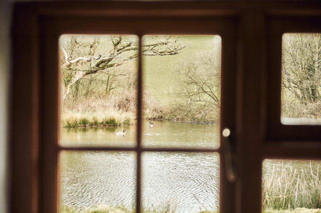 Penuwch Boathouse- Lakeside Rural Cottage Ideal For Families With Indoor Heated Pool Carmarthen Exterior foto